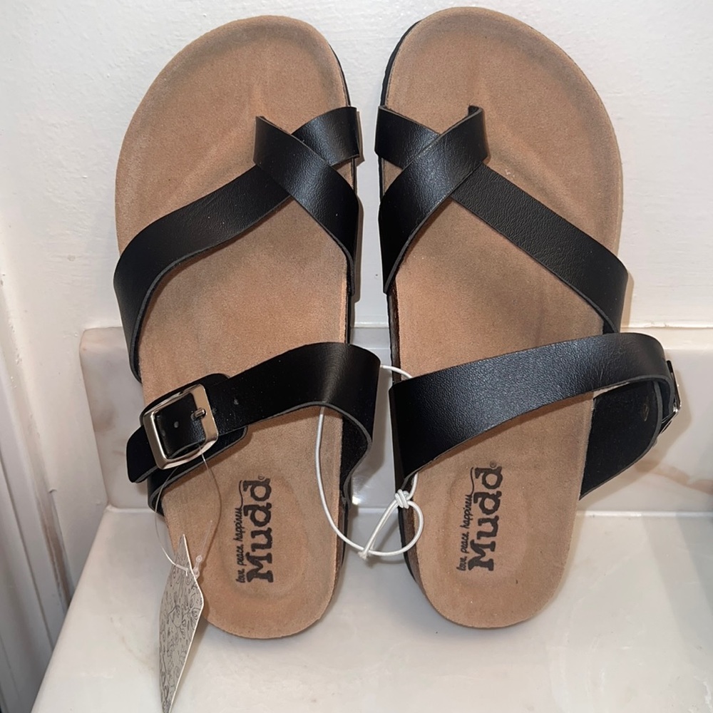 🆕 Mudd Small Slip-on Sandals (5-6)